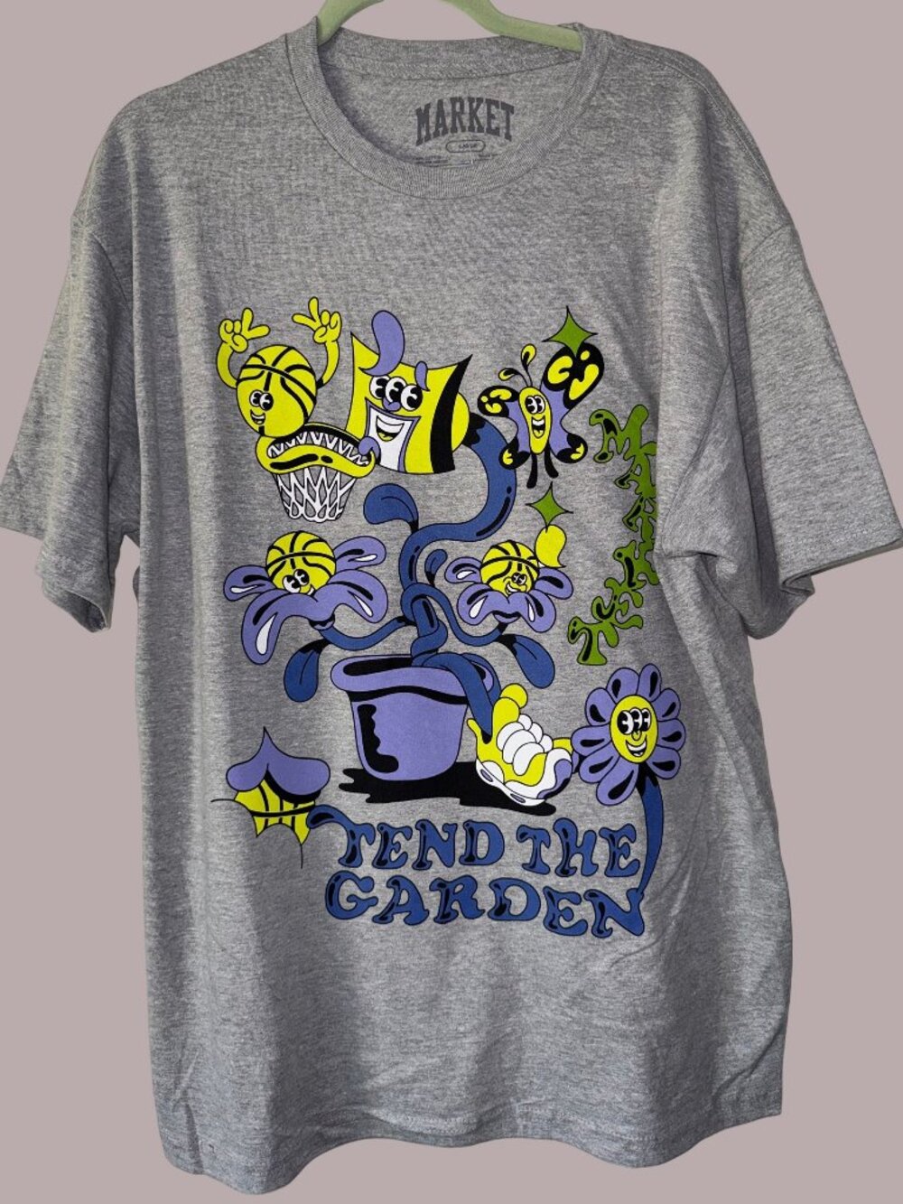 Market Tend The Garden Graphic T-Shirt Gray Size L Cotton Blend